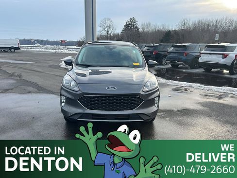 Used 2022 Ford Escape SEL w/ Technology Package image 2