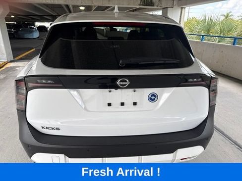 Used 2025 Nissan Kicks SV FWD image 19