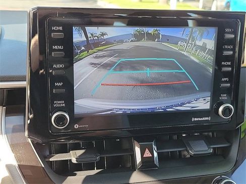 Used 2022 Toyota Corolla LE image 12