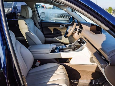 Used 2023 Genesis GV80 3.5T image 18