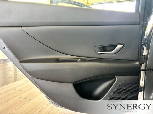 Used 2024 Hyundai Elantra SEL FWD image 19