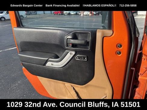 Used 2011 Jeep Wrangler Unlimited Sahara w/ Connectivity Group image 17