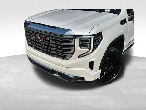 Used 2023 GMC Sierra 1500 Denali w/ Denali Reserve Package image 9