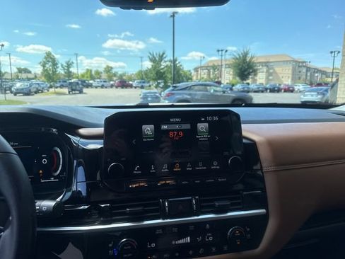 Used 2025 Nissan Pathfinder Platinum w/ Cargo Package FWD image 14