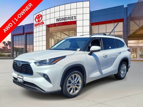 Used 2023 Toyota Highlander Limited AWD/4WD image 2