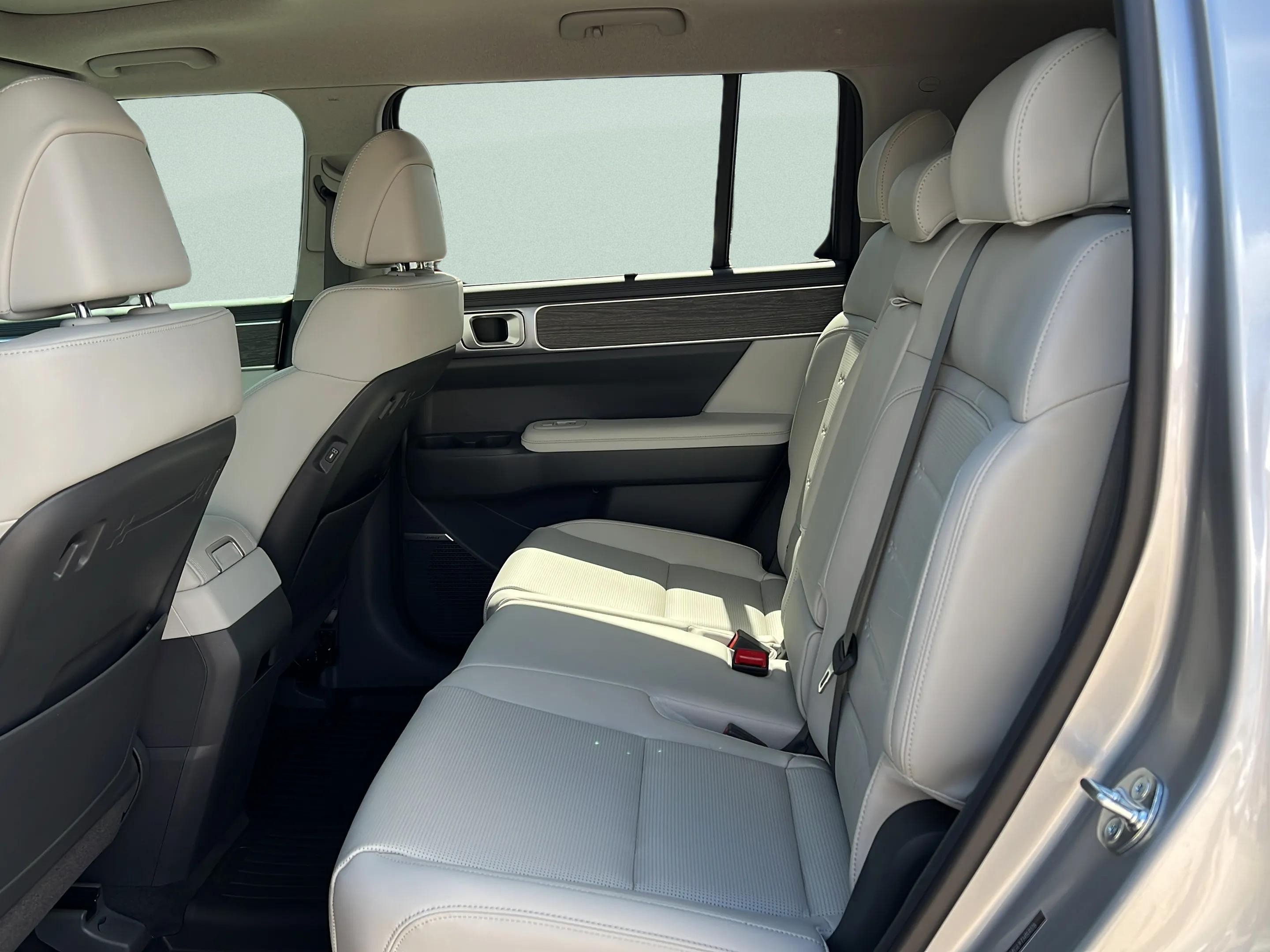Certified 2026 Hyundai Santa Fe Limited FWD image 36