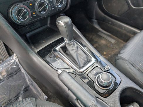 Used 2016 MAZDA MAZDA3 i Sport w/ Preferred Equipment Package image 18