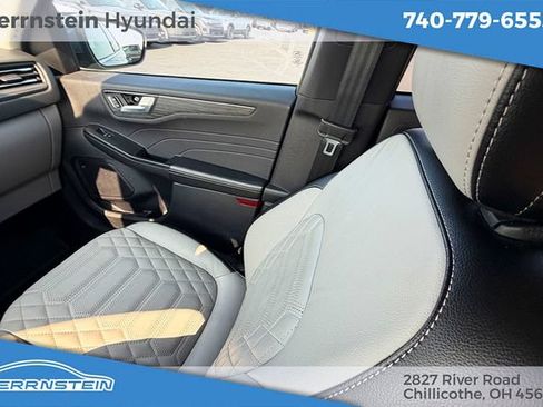 Used 2023 Ford Escape Platinum w/ Premium Technology Package AWD/4WD image 11