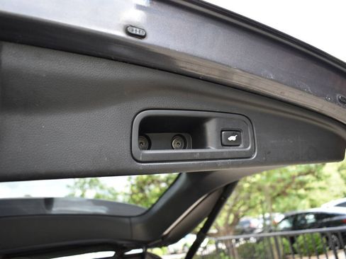 Used 2019 Honda Pilot Elite image 14