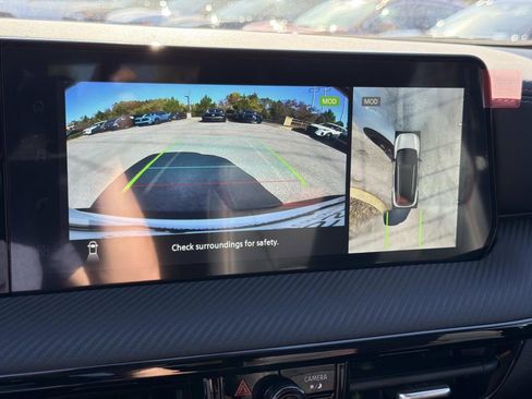 New 2026 Nissan Kicks SR FWD image 31