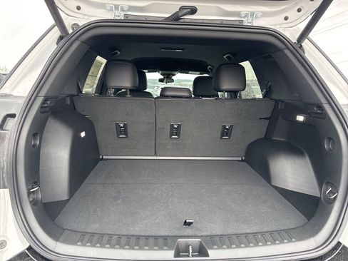 New 2026 GMC Terrain AT4 AWD/4WD image 31