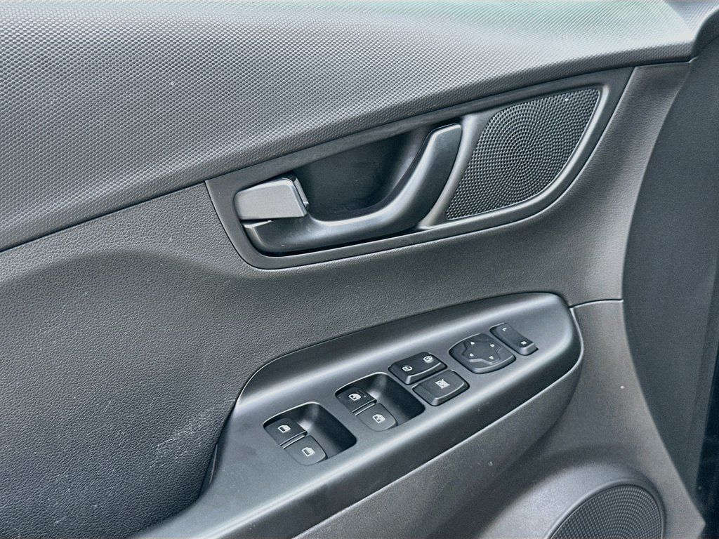 Used 2022 Hyundai Kona N Line FWD image 17
