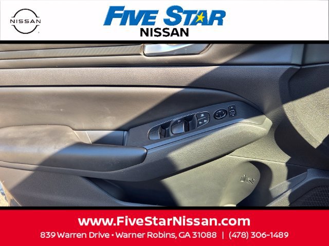 Used 2022 Nissan Altima 2.5 S FWD image 28