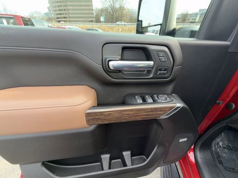 Used 2022 Chevrolet Silverado 2500 High Country image 15