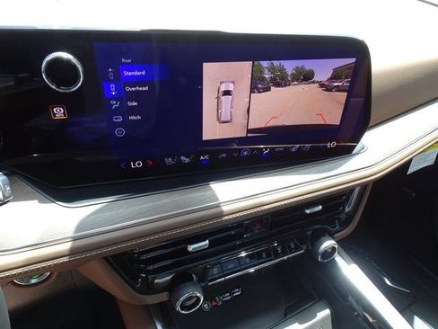 New 2026 Chevrolet Suburban High Country AWD/4WD image 10