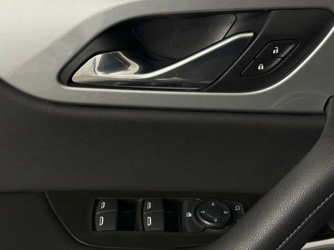 Used 2020 Chevrolet Blazer LT image 16