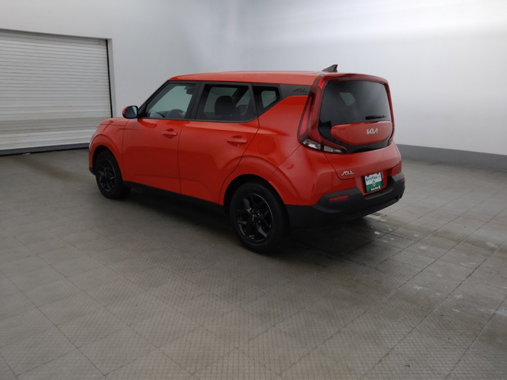 Used 2022 Kia Soul LX w/ Technology Package FWD image 3