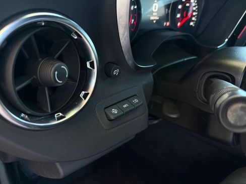 Used 2021 Chevrolet Camaro ZL1 RWD image 37