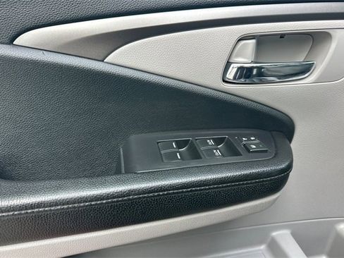 Certified 2018 Honda Pilot LX image 12