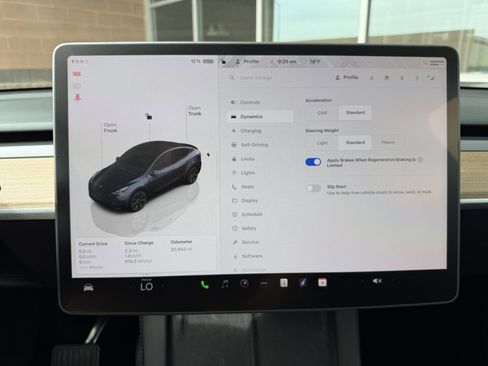 Used 2025 Tesla Model Y Long Range RWD image 18