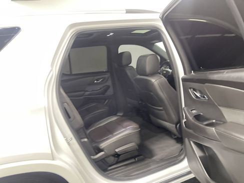 Used 2023 Chevrolet Traverse High Country image 21