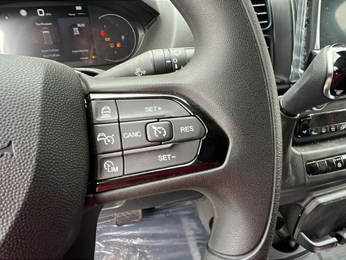 Used 2025 RAM ProMaster 2500 w/ Premium Convenience Group image 24