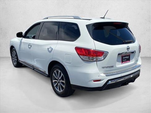 Used 2015 Nissan Pathfinder SL w/ SL Tech Package FWD image 8