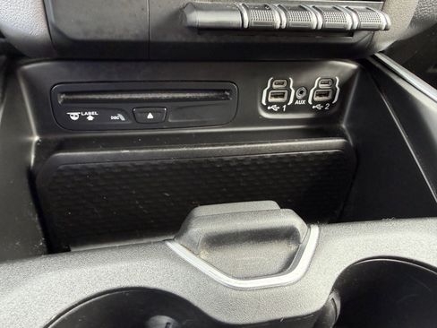 Used 2019 RAM 1500 Big Horn AWD/4WD image 24