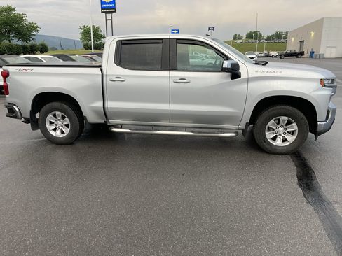 Used 2020 Chevrolet Silverado 1500 LT w/ Fleet Comfort Package AWD/4WD image 8