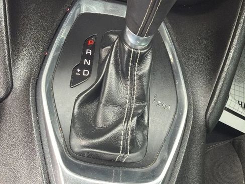 Used 2017 Chevrolet Camaro LT w/ Technology Package RWD image 15