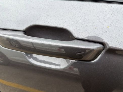 Used 2022 Jeep Grand Cherokee Limited image 3