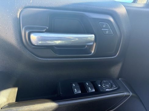 Used 2019 Chevrolet Silverado 1500 Custom image 25