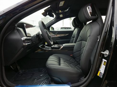 New 2026 BMW i7 eDrive50 w/ M Sport Package image 10