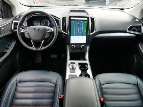 Used 2022 Ford Edge SEL w/ Sport Appearance Package image 10