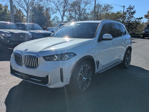 Used 2024 BMW X5 xDrive50e w/ Executive Package image 10