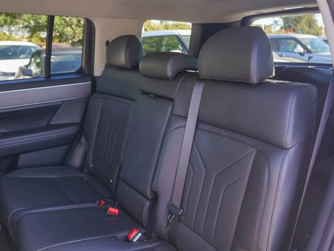 Used 2025 Hyundai Santa Fe SEL image 17