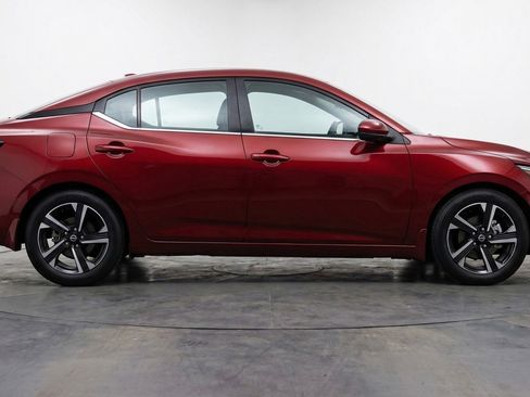 Used 2025 Nissan Sentra SV FWD image 11