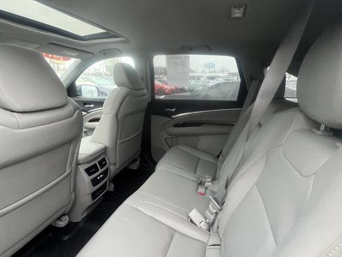 Used 2017 Acura MDX FWD image 11