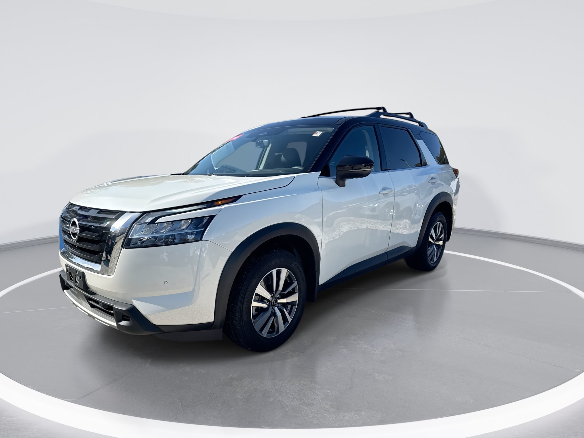Certified 2024 Nissan Pathfinder SL FWD image 8