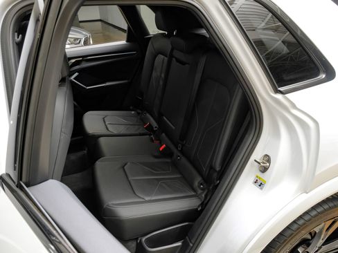 Used 2024 Audi Q3 2.0T Premium Plus AWD/4WD image 38