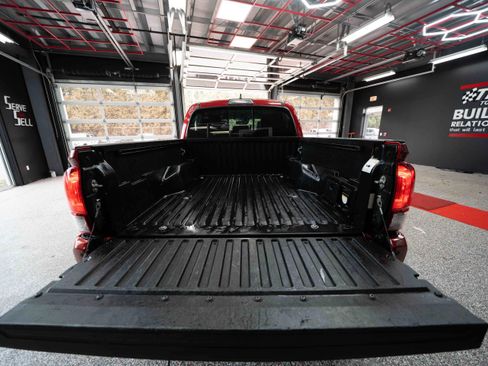 Used 2019 Toyota Tacoma TRD Off-Road image 27