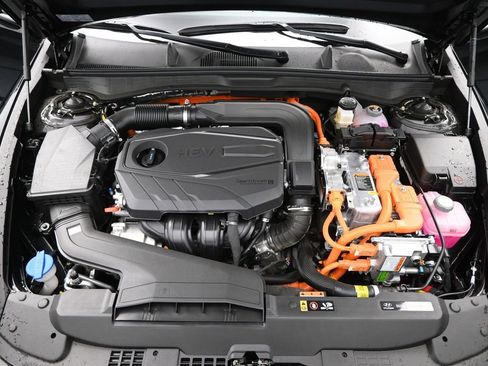 New 2025 Hyundai Sonata Limited image 36