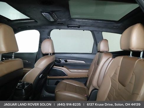 Used 2021 Kia Telluride SX w/ SX Prestige Package AWD/4WD image 18