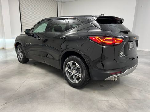 Used 2025 Chevrolet Blazer LT FWD image 5