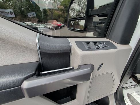 Used 2019 Ford F250 XLT w/ XLT Value Package AWD/4WD image 11