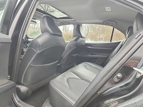 Used 2023 Toyota Camry SE image 10