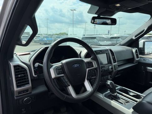 Used 2019 Ford F150 Lariat w/ Equipment Group 502A Luxury AWD/4WD image 13