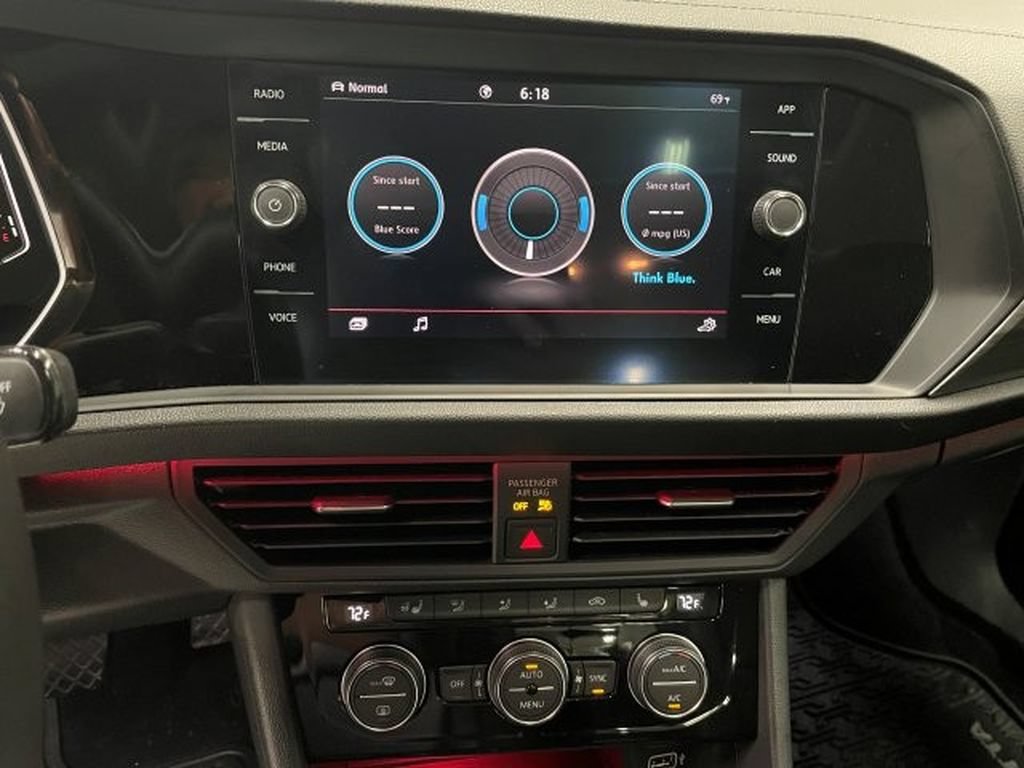 Used 2020 Volkswagen Jetta SEL FWD image 12