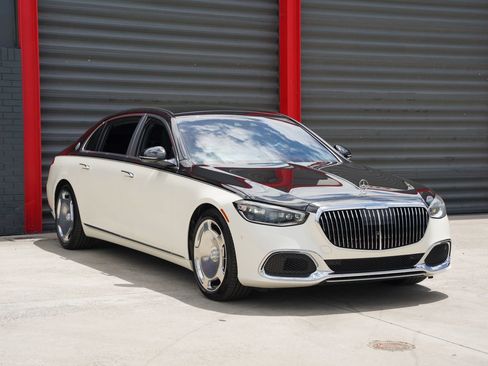 Used 2021 Mercedes-Benz Maybach S 580 4MATIC image 6