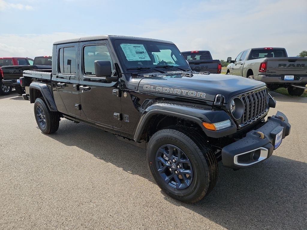 New 2026 Jeep Gladiator Sport AWD/4WD image 10